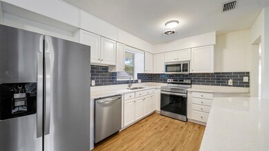 525 Matterhorn Rd, Jacksonville, FL 32216 - photo 6