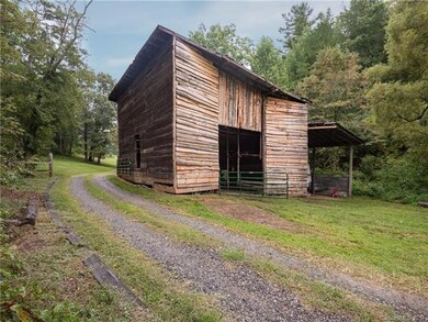 102 Walt Haven Dr, Leicester, NC 28748 - photo 4