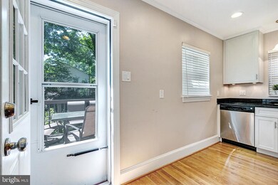 6402 16th St N, Arlington, VA 22205 - photo 4