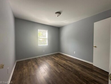1225 New Hope Ln unit B, Winston Salem, NC 27105 - photo 3