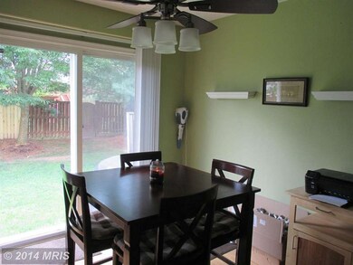 8705 Thornbrook Dr, Odenton, MD 21113 - photo 4