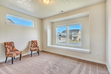 4770 SW Volcano View Way, Redmond, OR 97756 - photo 5