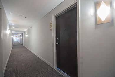 37-web-or-mls-825 N 4th St 207-37