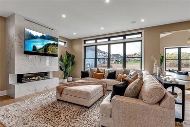 9797 Longleaf Trail, Clarence, NY 14031 - photo 4