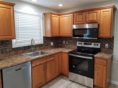 4361 Winfield St, Emmaus, PA 18049 - photo 5