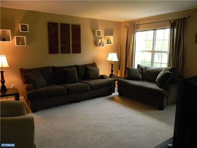 105 Runnymede Ct, Harleysville, PA 19438 - photo 4