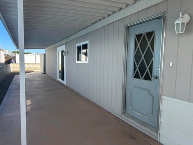 010 ENTRANCE PATIO