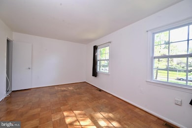656 Azalea Dr unit 4-656, Rockville, MD 20850 - photo 4