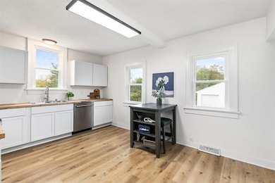 5784 NE 11th Ct, Des Moines, IA 50313 - photo 6