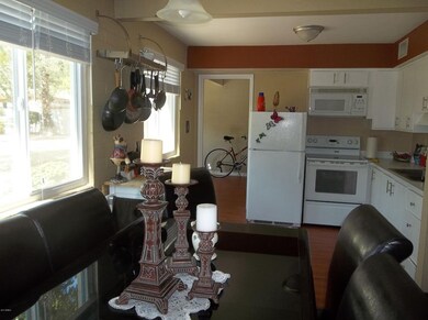 LR, KITCHEN & DEN
