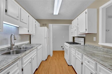 907 Country Park Dr SE, Smyrna, GA 30080 - photo 7