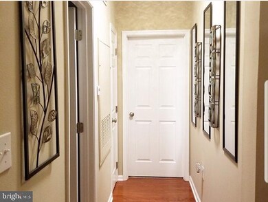 19608 Galway Bay Cir, Germantown, MD 20874 - photo 2