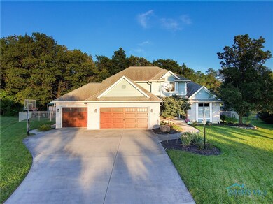 102 Hawthorn Ct, Bluffton, OH 45817 - photo 2