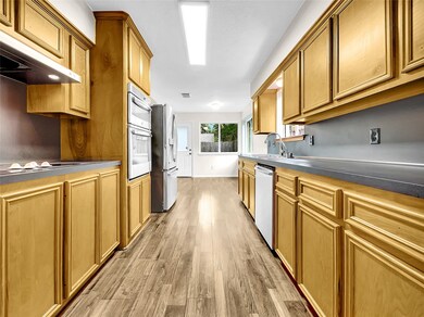 11706 Brookfalls Dr, Houston, TX 77070 - photo 6