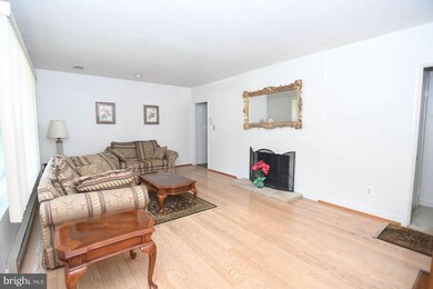 1206 Van Buren Dr, Fort Washington, MD 20744 - photo 4