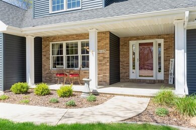 3915 Forest View Ct NE, Cedar Rapids, IA 52411 - photo 3