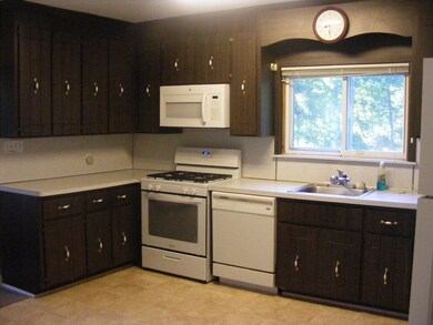 79 East St, Foxboro, MA 02035 - photo 7