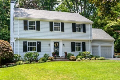 19 Thackeray Rd, Wellesley Hills, MA 02481 - photo 2