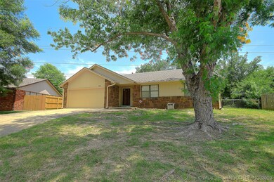 3207 S Maple Place, Broken Arrow, OK 74012 - photo 2