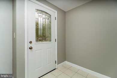 11743 Summer Oak Dr, Germantown, MD 20874 - photo 5