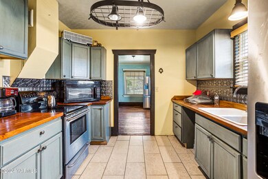 3820 Wesley Rd, White Swan, WA 98952 - photo 5