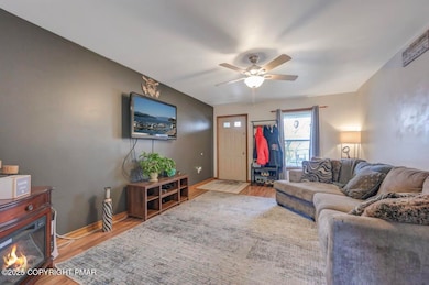 522 S Lehigh Gap St, Walnutport, PA 18088 - photo 7