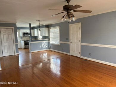 739 E Main St, Winterville, NC 28590 - photo 3