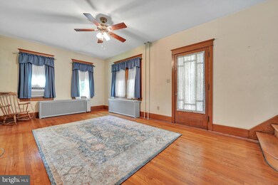 295 Mauch Chunk St, Nazareth, PA 18064 - photo 5