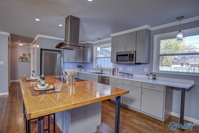 216 Southcrest Dr SW, Huntsville, AL 35802 - photo 4