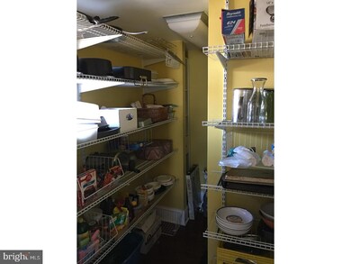 210 Rutledge Ave, Folsom, PA 19033 - photo 4