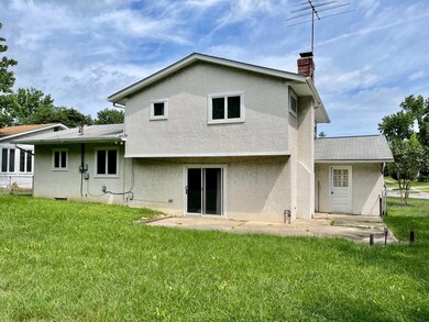 1233 Ironwood Dr, Columbus, OH 43229 - photo 2