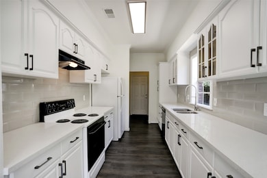 12818 Chamberlain Dr, Houston, TX 77077 - photo 2