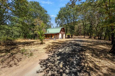 395 Stewart Rd, Grants Pass, OR 97526 - photo 4