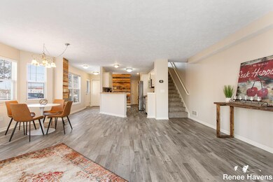 34-web-or-mls-784 Stevens Pointe SE