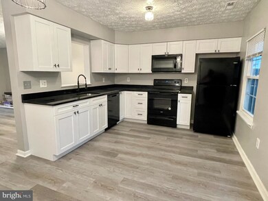 18674 Winding Creek Place, Germantown, MD 20874 - photo 3