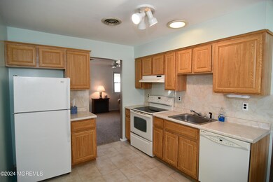 65 Westport Dr unit 71, Whiting, NJ 08759 - photo 4