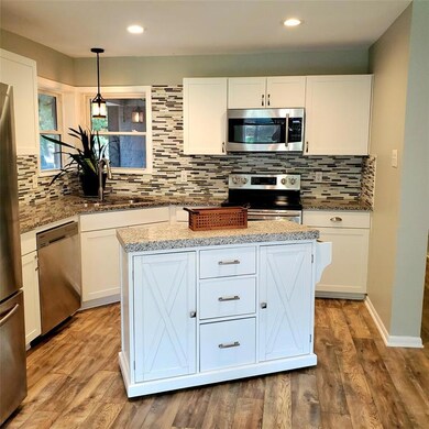 801 Deleon St, Denison, TX 75020 - photo 7