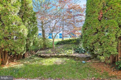 215 S 4th St, Womelsdorf, PA 19567 - photo 5