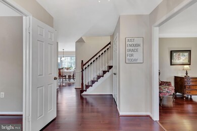 6203 Falcon Landing Ct, Burke, VA 22015 - photo 3