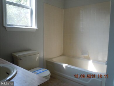 508 Amherst Cir, Perkasie, PA 18944 - photo 3