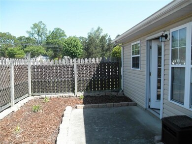 202 Oakmont Cir, High Point, NC 27263 - photo 4