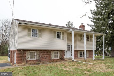 1296 E Evergreen Dr, Phoenixville, PA 19460 - photo 2