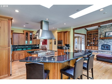 Kitchen-Cooking Island