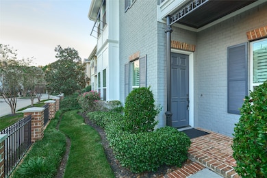 191 McGoey Cir, Shenandoah, TX 77384 - photo 3