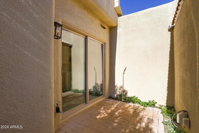 2-web-or-mls-6242-n-30th-pl