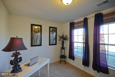 42929 Edgewater St, Chantilly, VA 20152 - photo 5