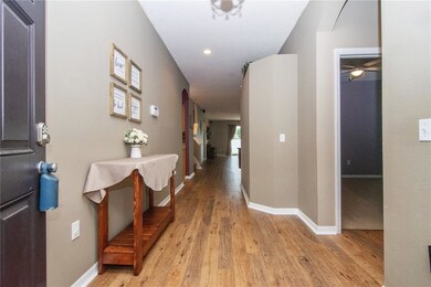 9729 Jasmine Brook Cir, Land O Lakes, FL 34638 - photo 3