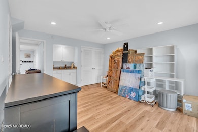 Lower Level Bedroom/Sitting room