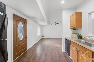 3832 15th St, Des Moines, IA 50313 - photo 4