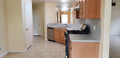 2439 Fox River Ln, Spring, TX 77386 - photo 5